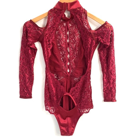 (A9) NEW Frederick’s of Hollywood lace bodysuit in burgundy, Size Small, NWOT - Picture 6 of 9